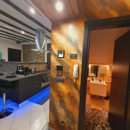 Apartman Joseph House - Elegant Design In Centro *