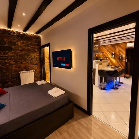 Joseph House - Elegant Design In Centro Apartman