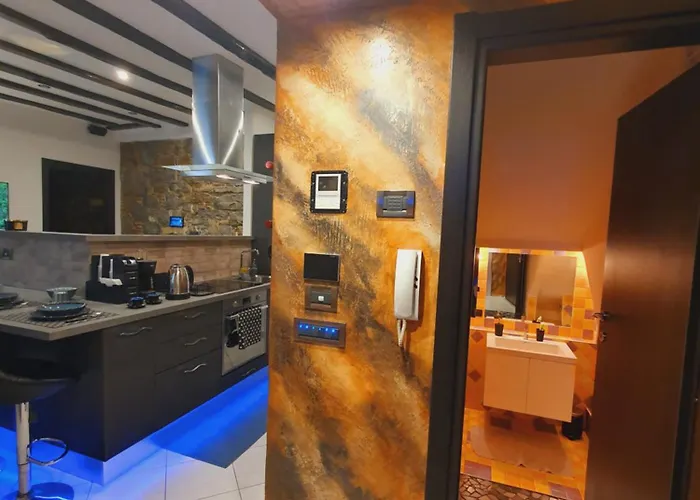 Apartment Joseph House - Boutique Nel Cuore Di *